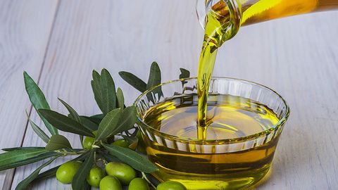 vệ sinh nội thất gỗ óc chó