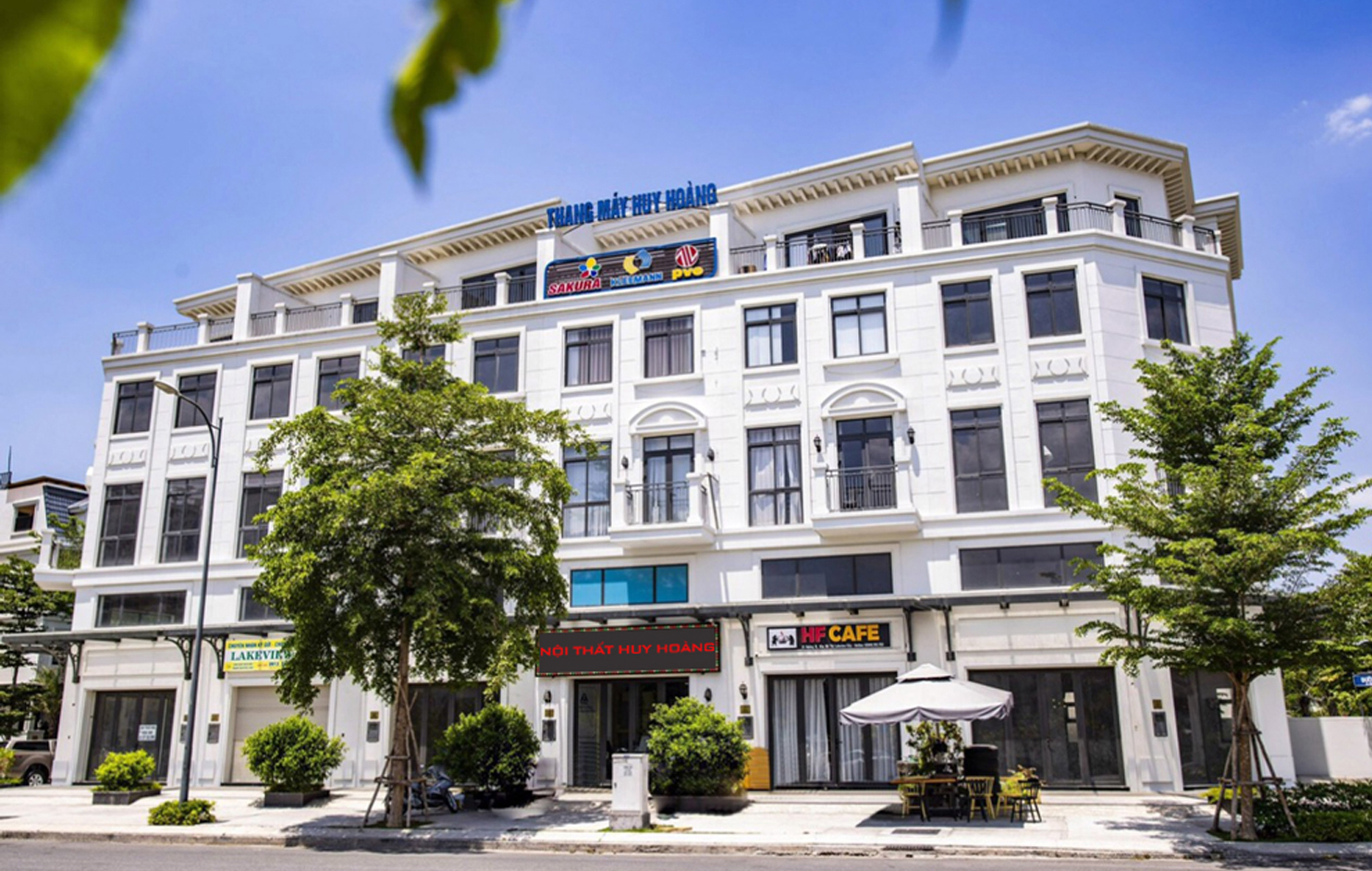Đơn vị chuyên thiết kế, sản xuất bàn ăn gỗ óc chó uy tín