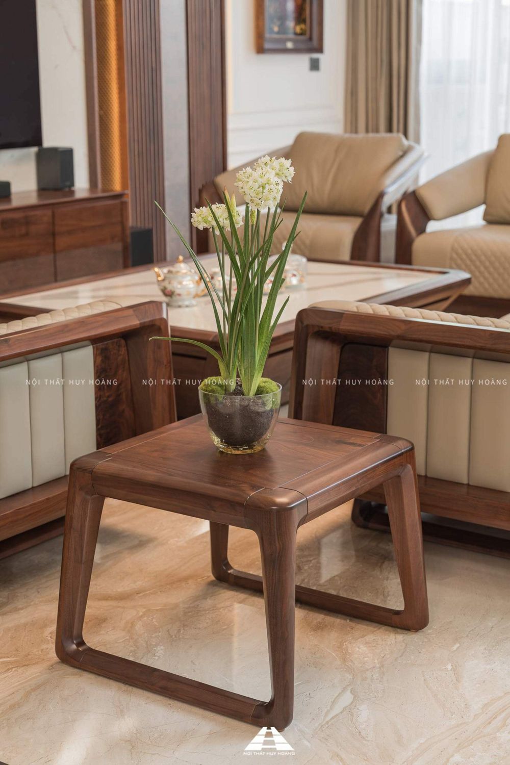 Thiết kế nội thất gỗ óc chó biệt thự Nguyệt Quế Vinhomes Riverside The Harmony