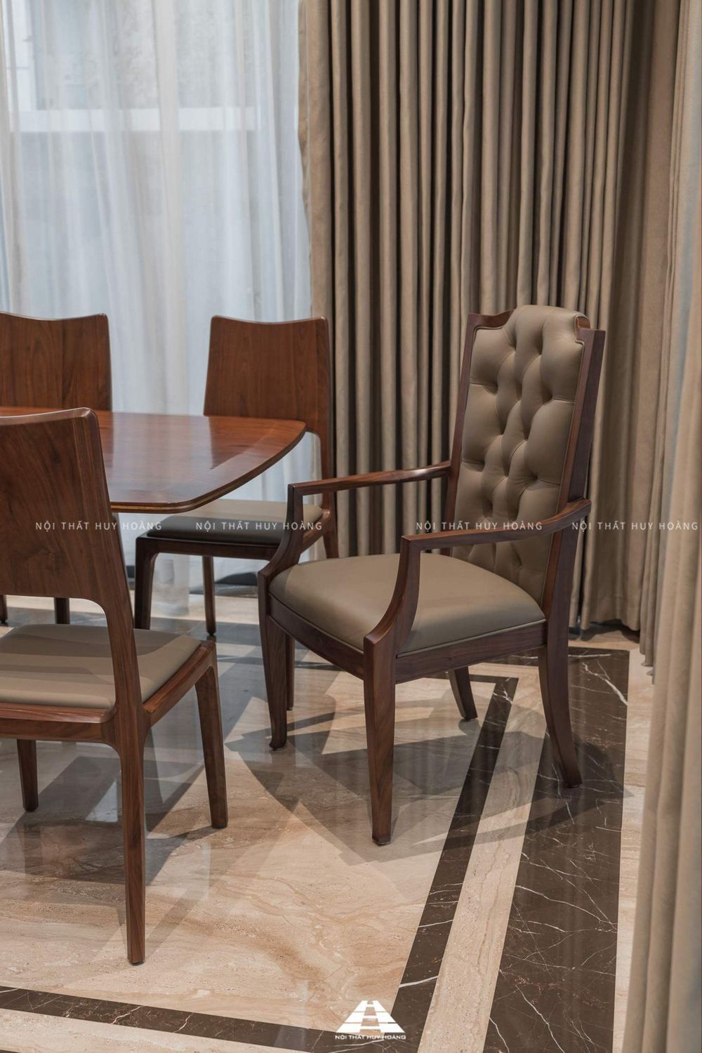 Thiết kế nội thất gỗ óc chó biệt thự Nguyệt Quế Vinhomes Riverside The Harmony