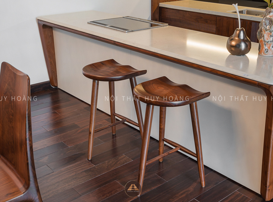Ghế quầy bar gỗ óc chó mặt lõm 3 chân