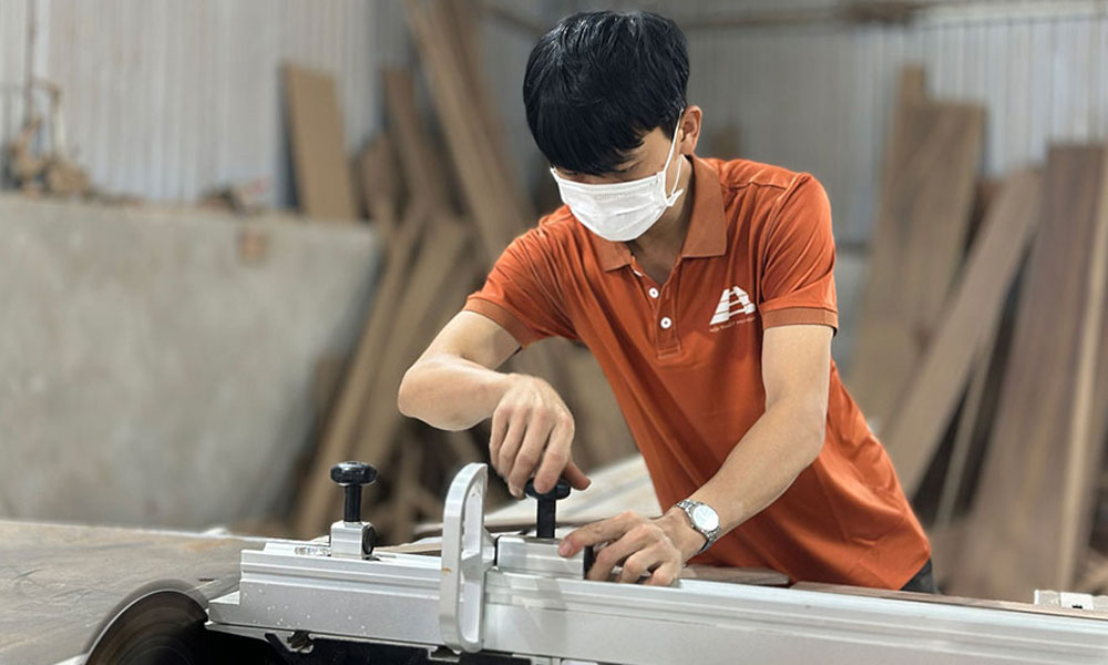 xưởng sản xuất giường ngủ gỗ óc chó