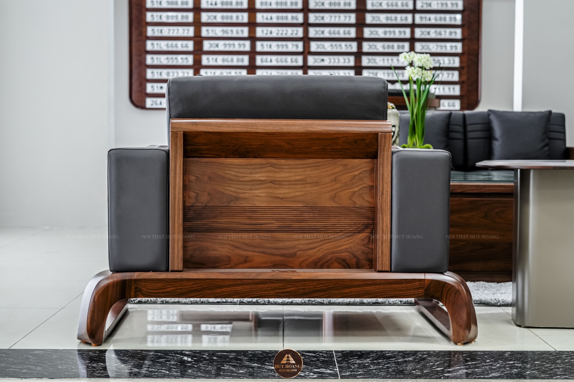 Bộ sofa gỗ óc chó Avalon Claro