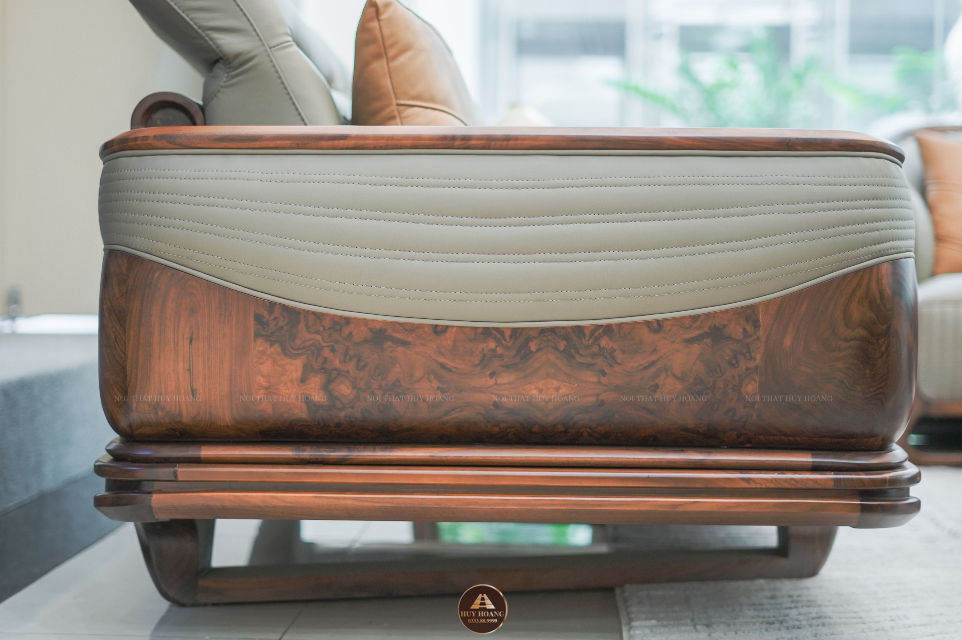 Bộ sofa gỗ óc chó hiện đại Avalon Curve