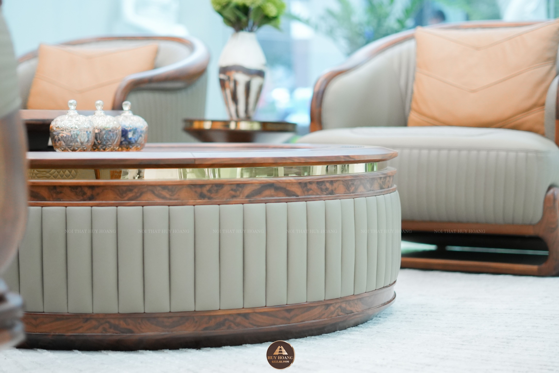 Bộ sofa gỗ óc chó hiện đại Avalon Curve
