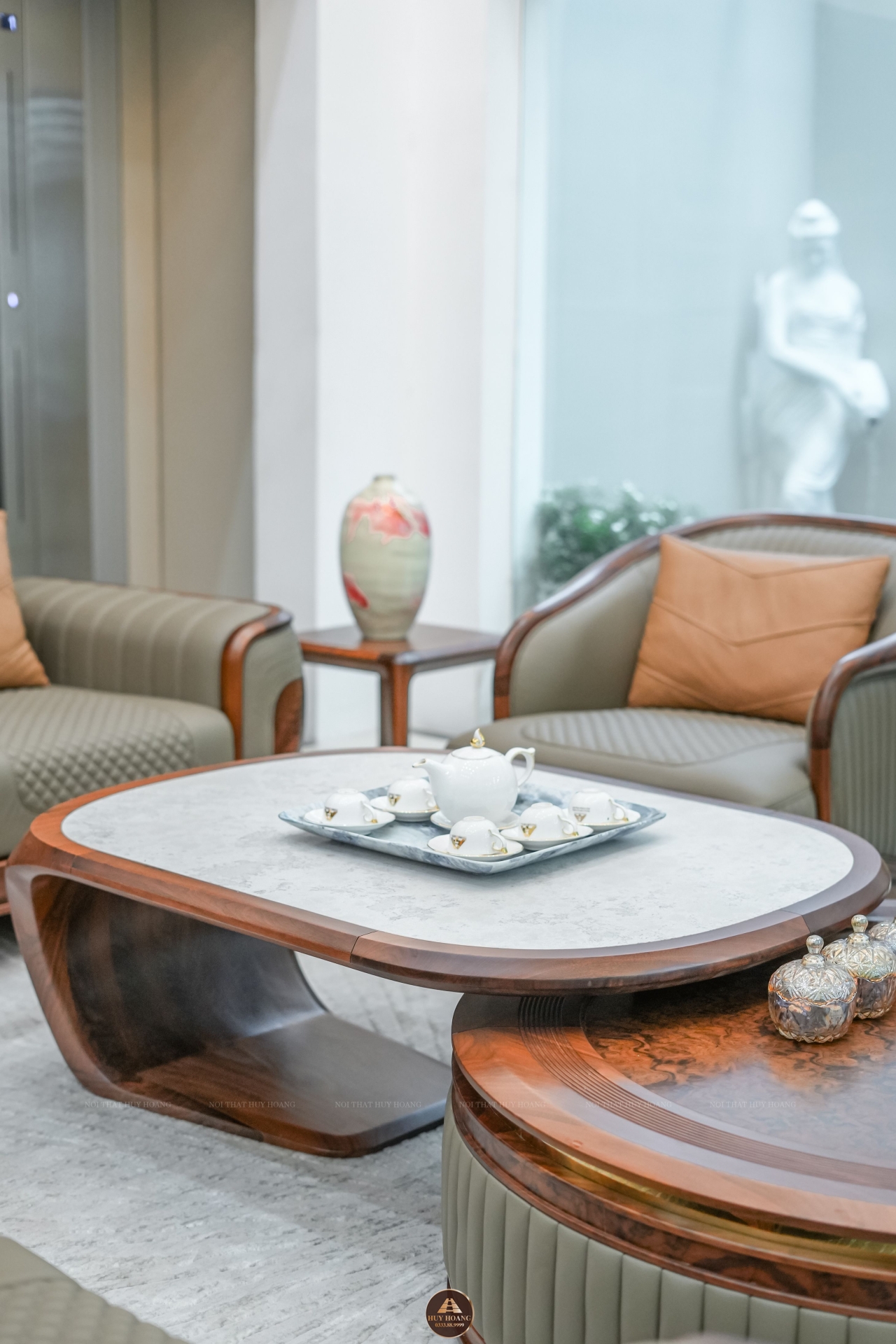 Bộ sofa gỗ óc chó hiện đại Avalon Curve