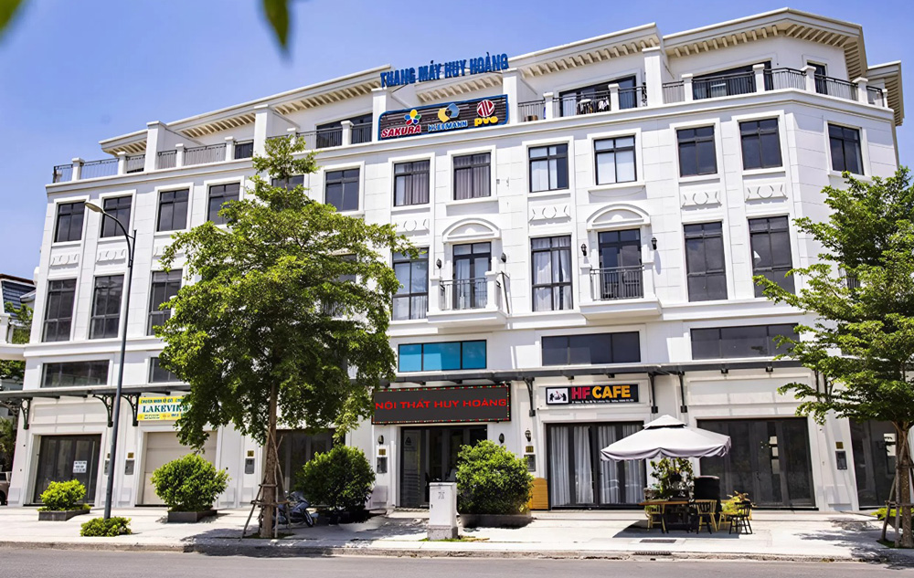 showroom nội thất văn phòng gỗ óc chó