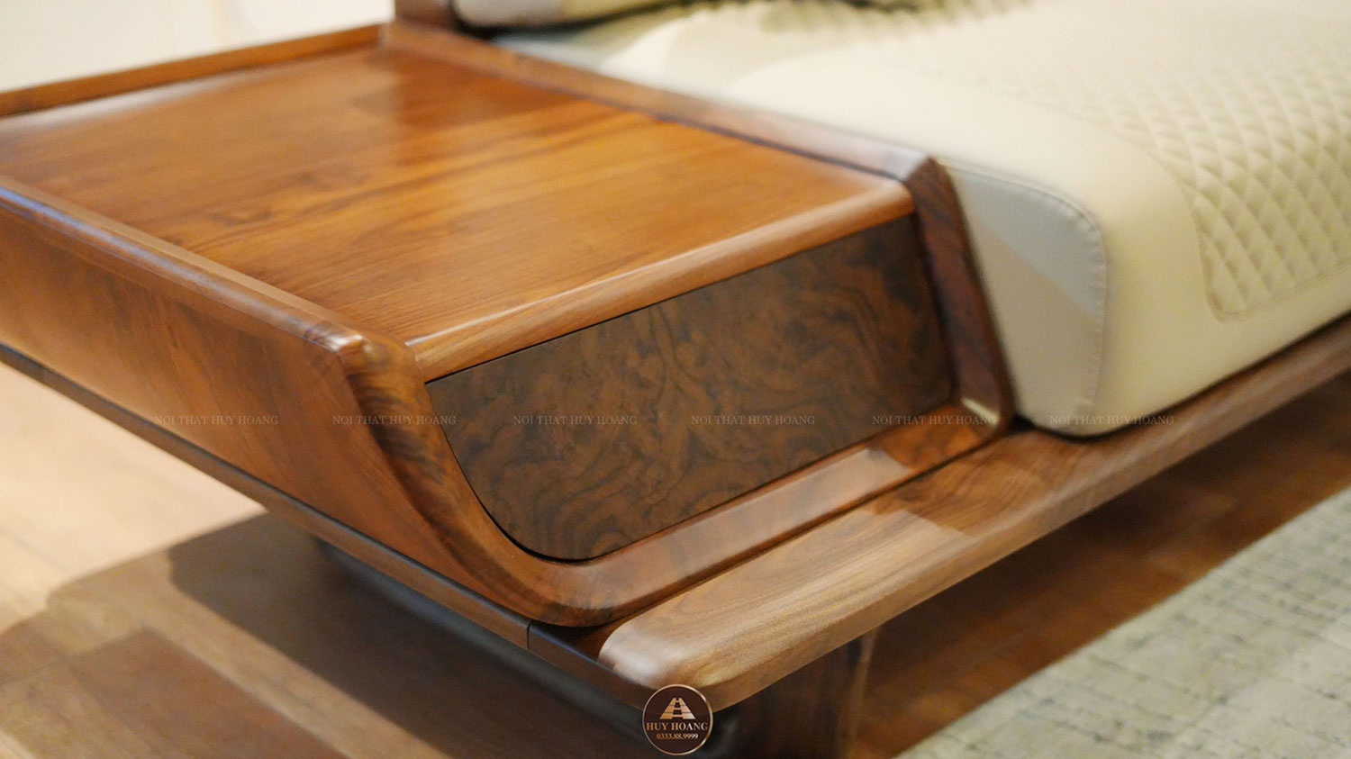 giá sofa gỗ óc chó cao cấp tại Hà Nội