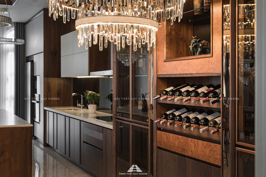 Tủ rượu gỗ &oacute;c ch&oacute; tại showroom Huy Ho&agrave;ng, tủ rượu gỗ &oacute;c ch&oacute; được trưng b&agrave;y tại showroom