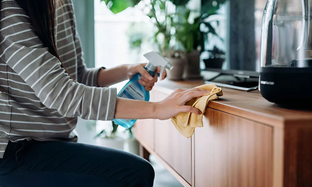 cách vệ sinh nội thất gỗ óc chó đúng cách
