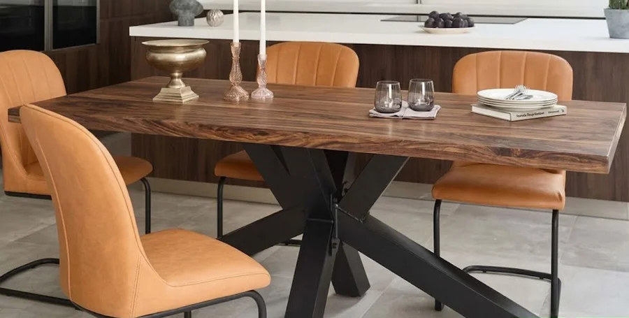 b&agrave;n ăn gỗ &oacute;c ch&oacute; ch&acirc;n sắt