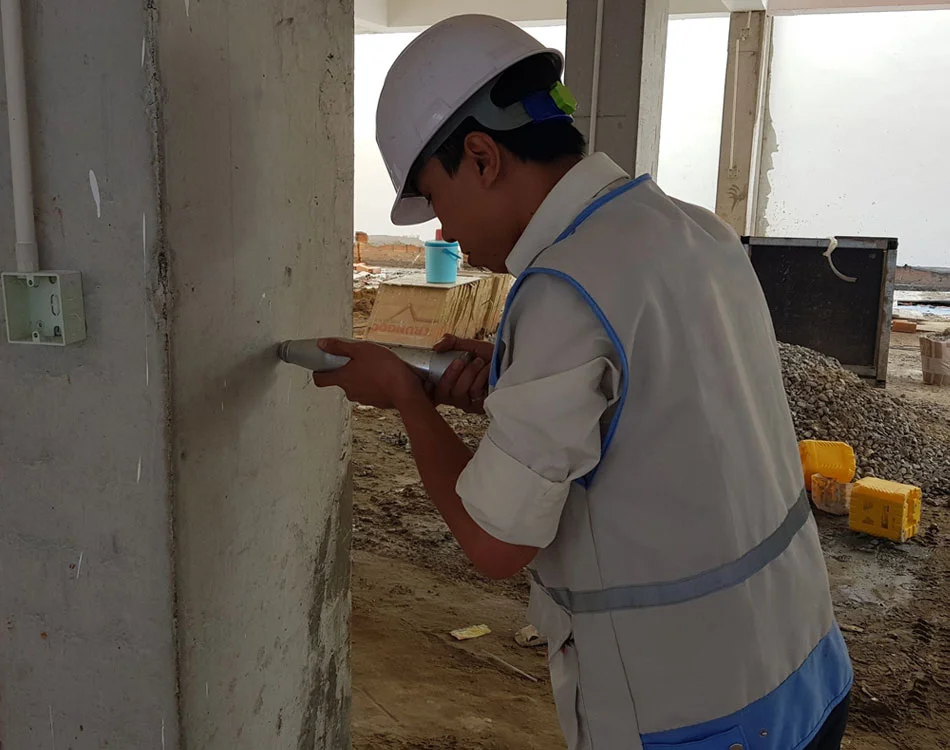 X&aacute;c định vị tr&iacute; vữa rỗng để xử l&yacute; triệt để trước khi ho&agrave;n thiện nội thất