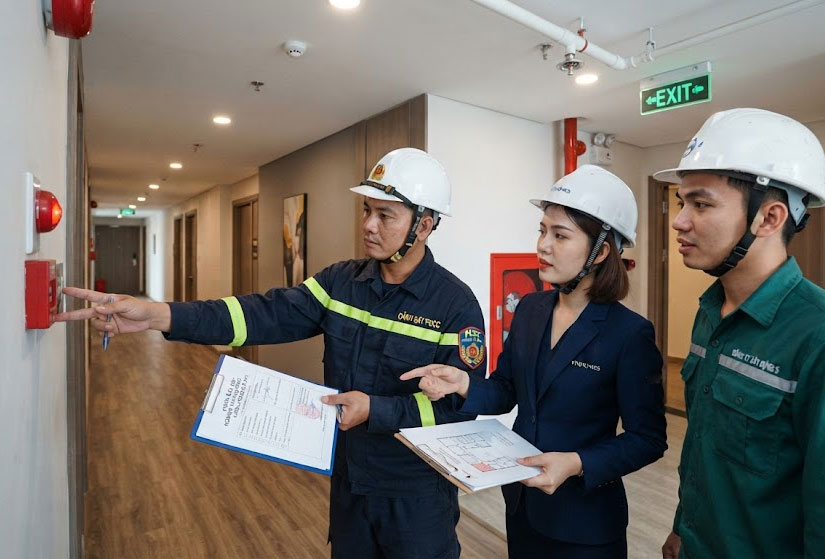 Ban quản l&yacute; nghiệm thu hệ thống PCCC sau khi thi c&ocirc;ng nội thất chung cư