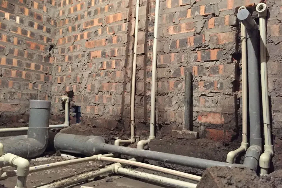Kiểm tra hệ thống điện nước &acirc;m tường trước khi k&yacute; bi&ecirc;n bản b&agrave;n giao