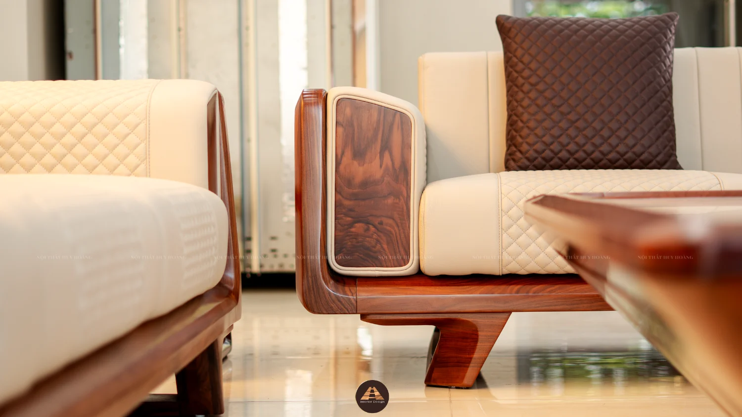 Sofa gỗ óc chó Avalon Aura