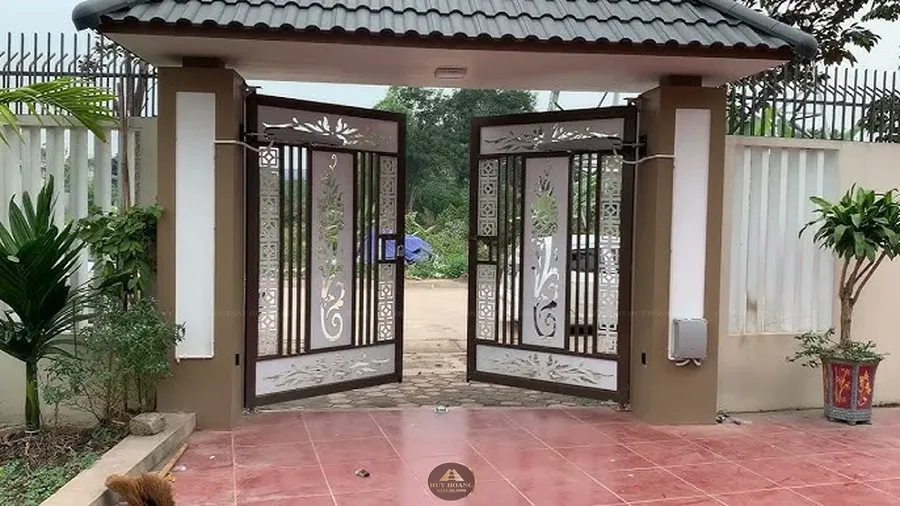 Ki&ecirc;ng kỵ khi l&agrave;m cổng nh&agrave; mở quay ra ngo&agrave;i