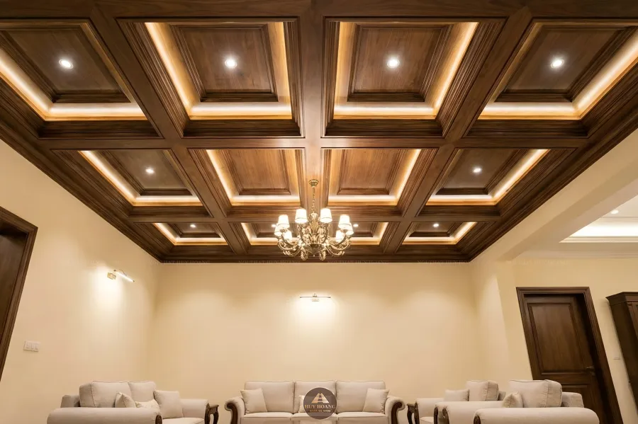 Mẫu ốp trần gỗ &oacute;c ch&oacute; chia &ocirc; phong c&aacute;ch t&acirc;n cổ điển