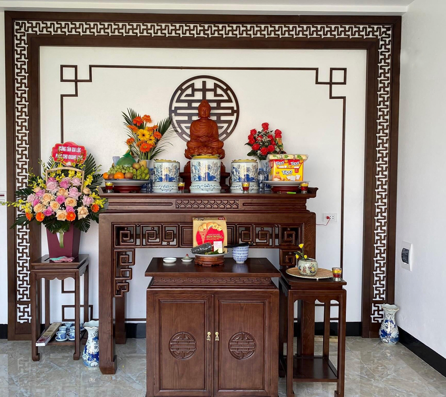 Bàn thờ dạng đứng