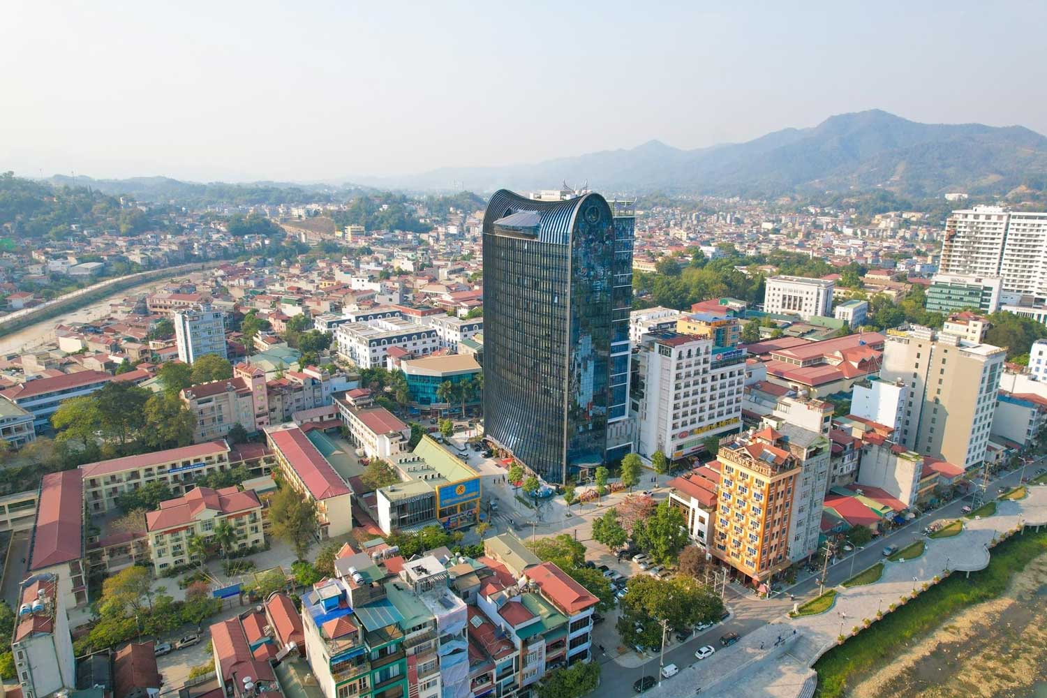 nội thất gỗ óc chó tại Cao Bằng