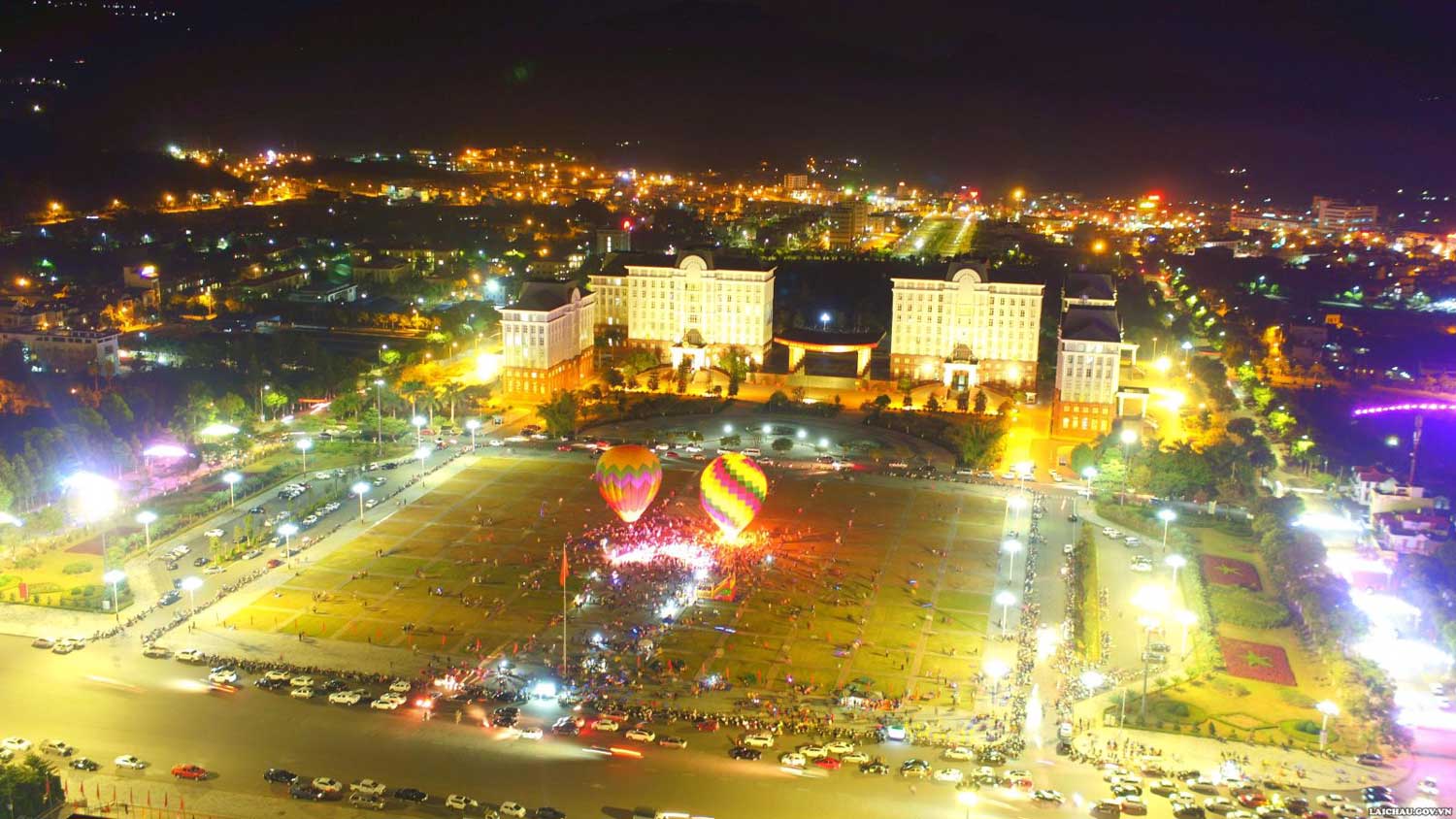 nội thất gỗ óc chó tại Lai Châu