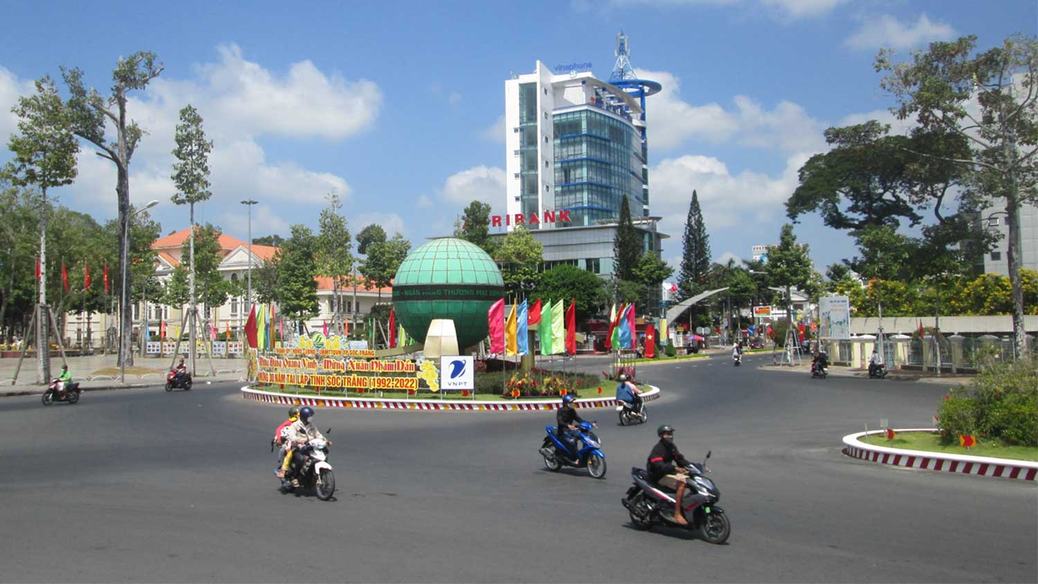 nội thất gỗ óc chó tại Sóc Trăng