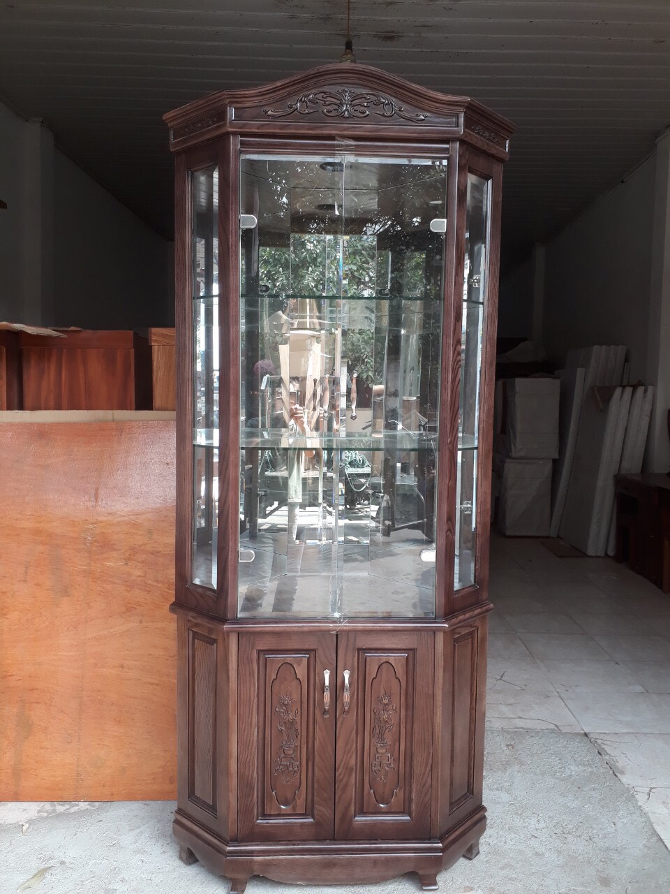 Tủ rượu góc gỗ gõ đỏ
