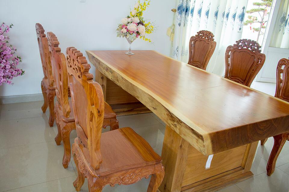 Báo giá chi tiết của sản phẩm bộ bàn ăn gỗ gõ đỏ nguyên tấm