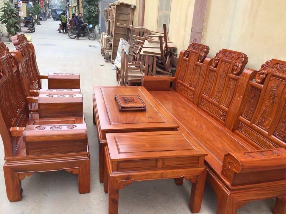 Bộ bàn ghế Âu Á gỗ gõ đỏ được làm từ gỗ gõ đỏ cao cấp