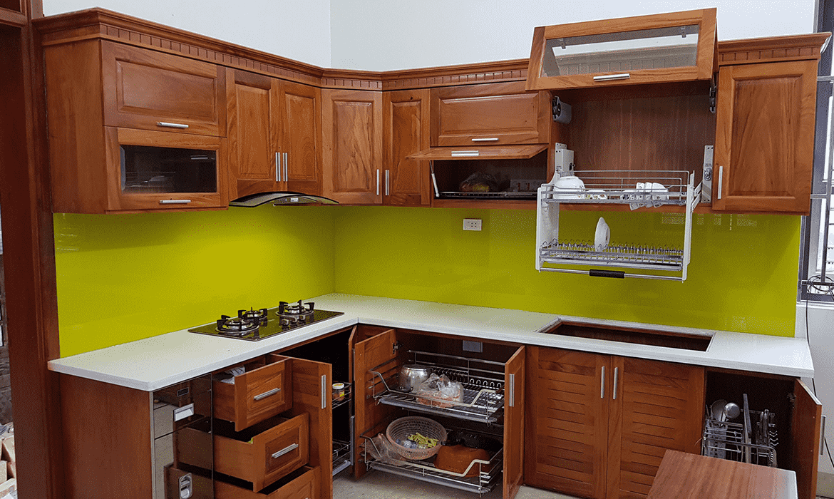 Kích thước tủ bếp là yếu tố ảnh hưởng đến bảng báo giá tủ bếp gỗ gõ đỏ