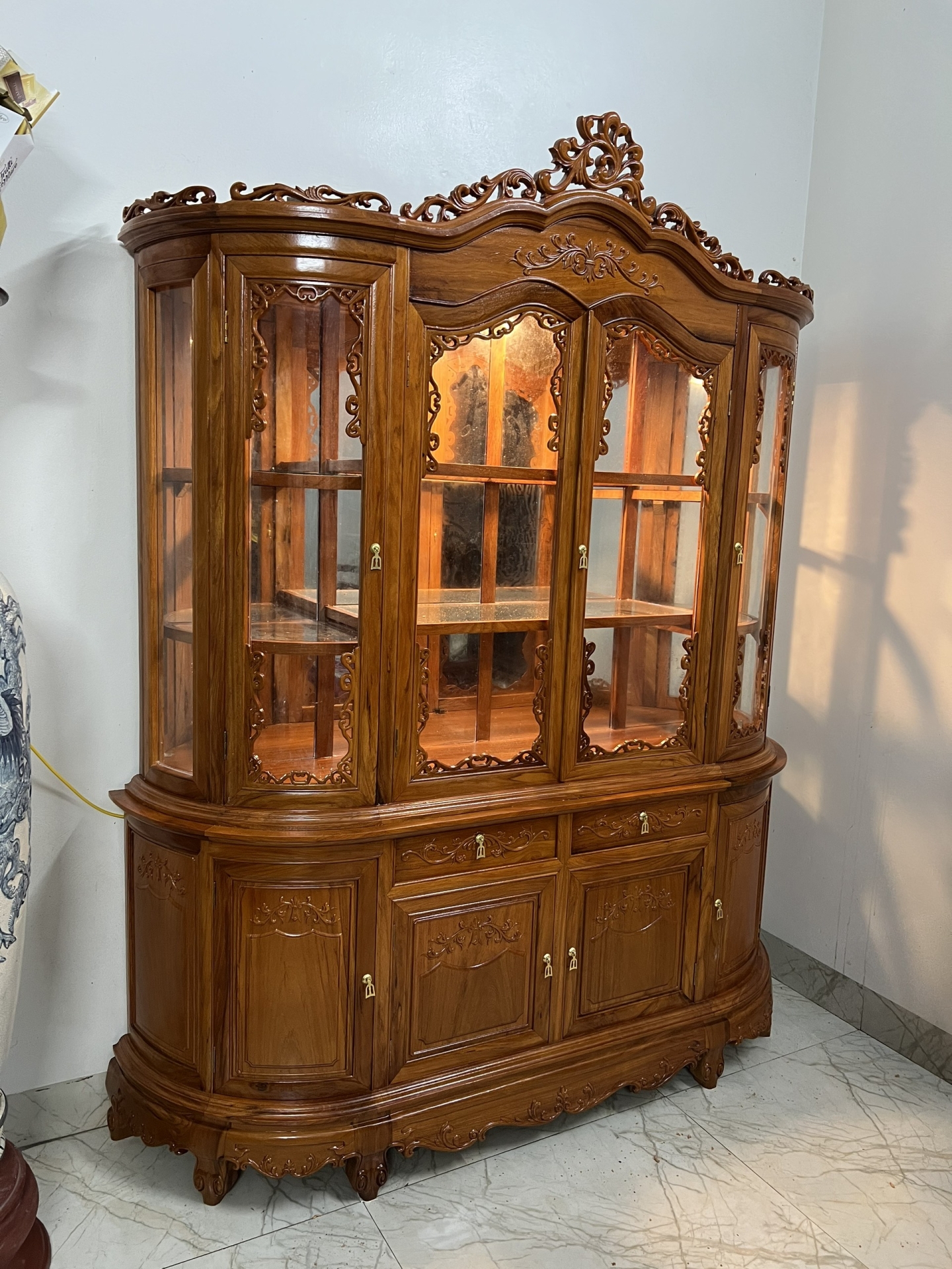 Tủ rượu ổn định được nhiệt độ cho rượu