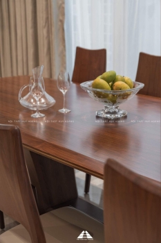 Thiết kế nội thất gỗ óc chó biệt thự Nguyệt Quế Vinhomes Riverside The Harmony