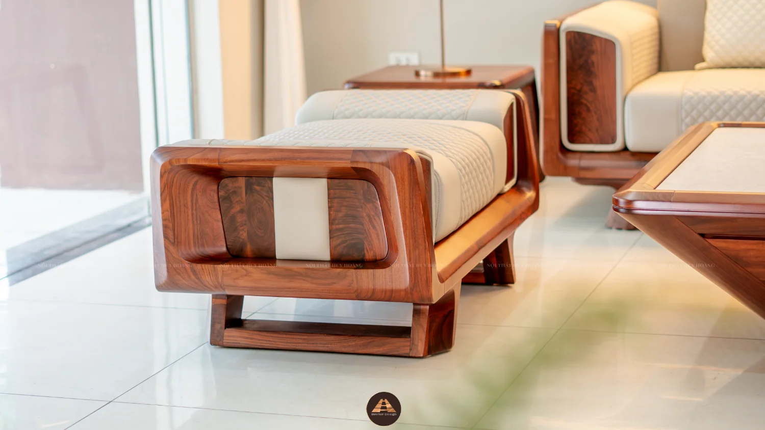 Sofa gỗ óc chó Avalon Aura