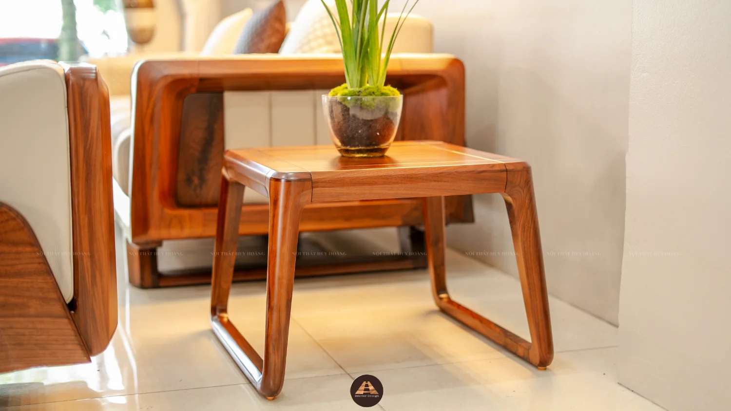 Sofa gỗ óc chó Avalon Aura