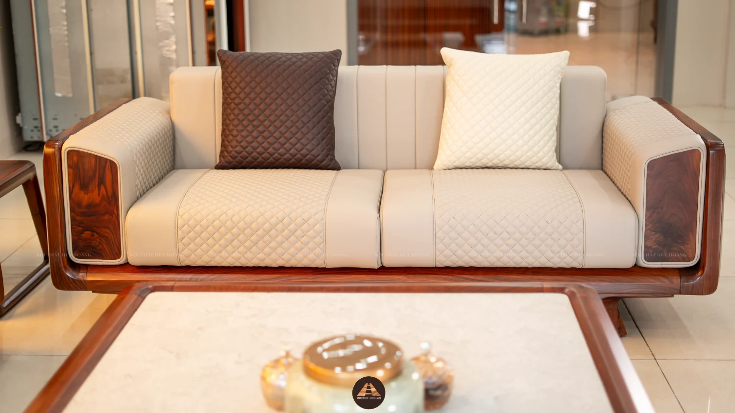 Sofa gỗ óc chó Avalon Aura