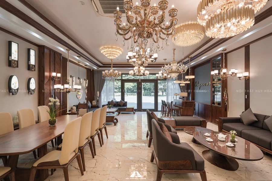 Showroom Nội thất gỗ óc chó Huy Hoàng tại Quảng Ninh
