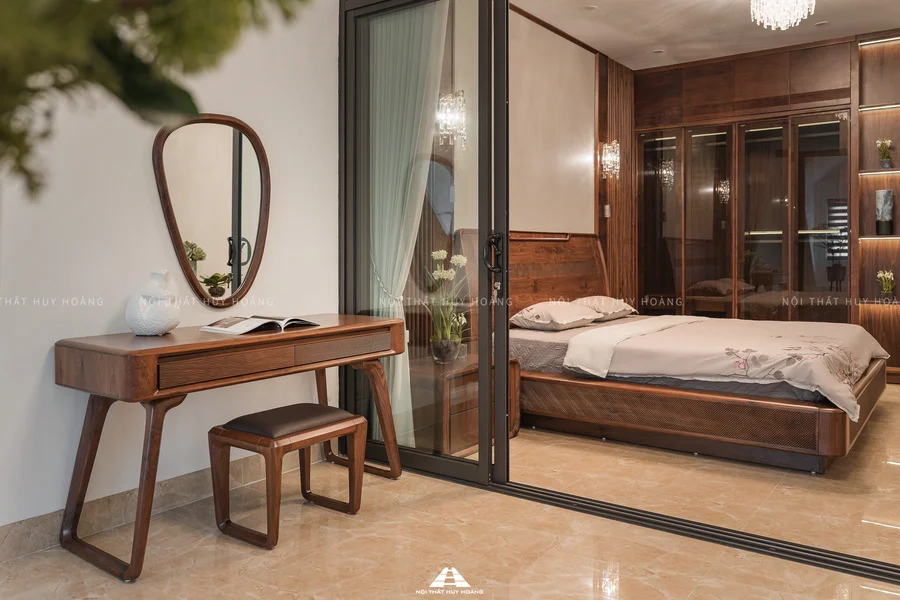 Showroom Nội thất gỗ óc chó Huy Hoàng tại Quảng Ninh