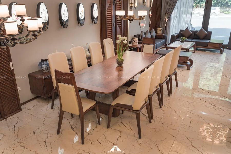 Showroom Nội thất gỗ óc chó Huy Hoàng tại Quảng Ninh