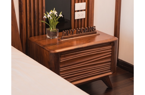 Táp đầu giường gỗ óc chó mẫu 02